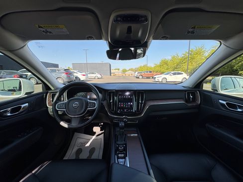 Used 2021 Volvo XC60 T5 Momentum w/ Advanced Package AWD/4WD image 20