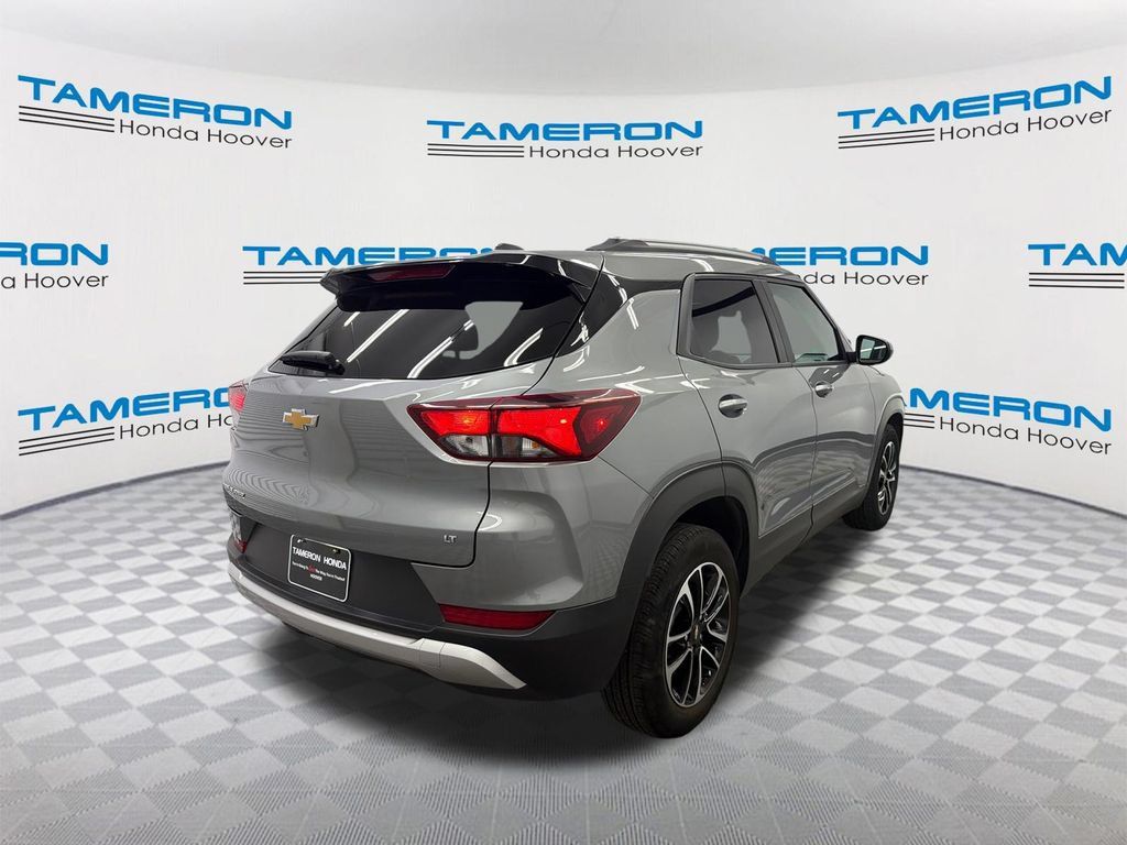 Used 2025 Chevrolet TrailBlazer LT FWD image 5