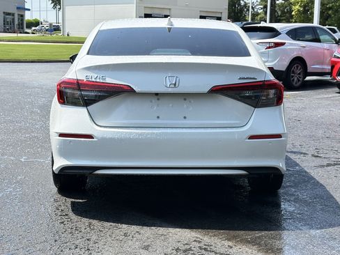 Used 2024 Honda Civic Touring image 11