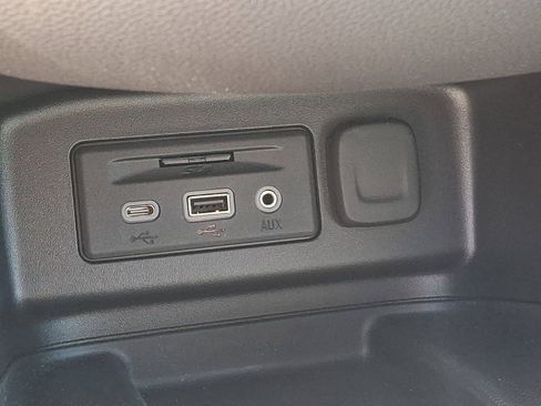 Certified 2024 Chevrolet Equinox Premier AWD/4WD image 28