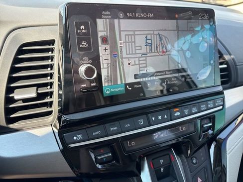 New 2026 Honda Odyssey Touring image 8