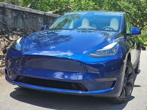 Used 2024 Tesla Model Y Long Range RWD image 72