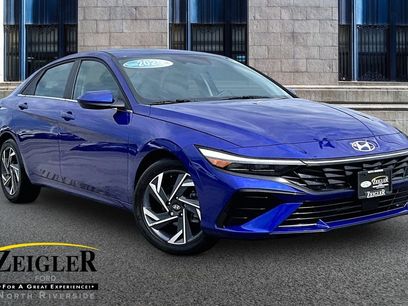 Used 2025 Hyundai Elantra SEL