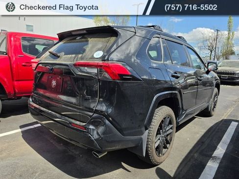 Used 2021 Toyota RAV4 SE w/ Weather & Moonroof Package image 6