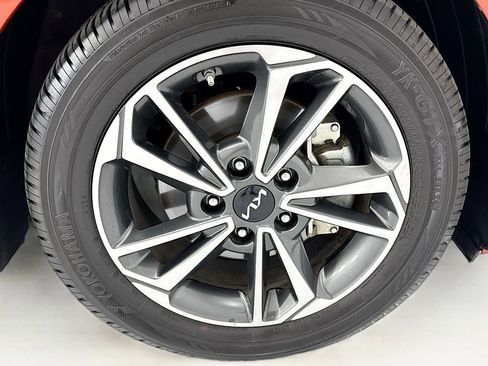 Used 2023 Kia Forte LXS w/ LXS Technology Package FWD image 30