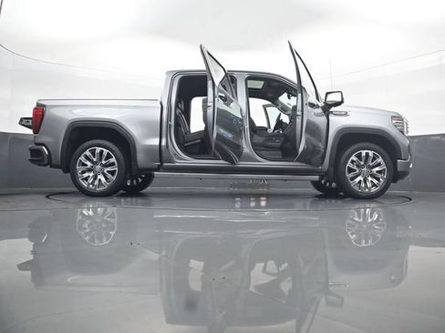 Used 2023 GMC Sierra 1500 Denali w/ Denali Reserve Package AWD/4WD image 33
