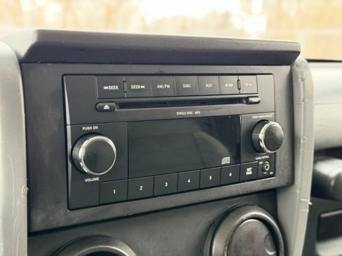 Used 2009 Jeep Wrangler X image 8