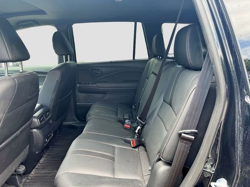 Used 2025 Honda Passport TrailSport image 25