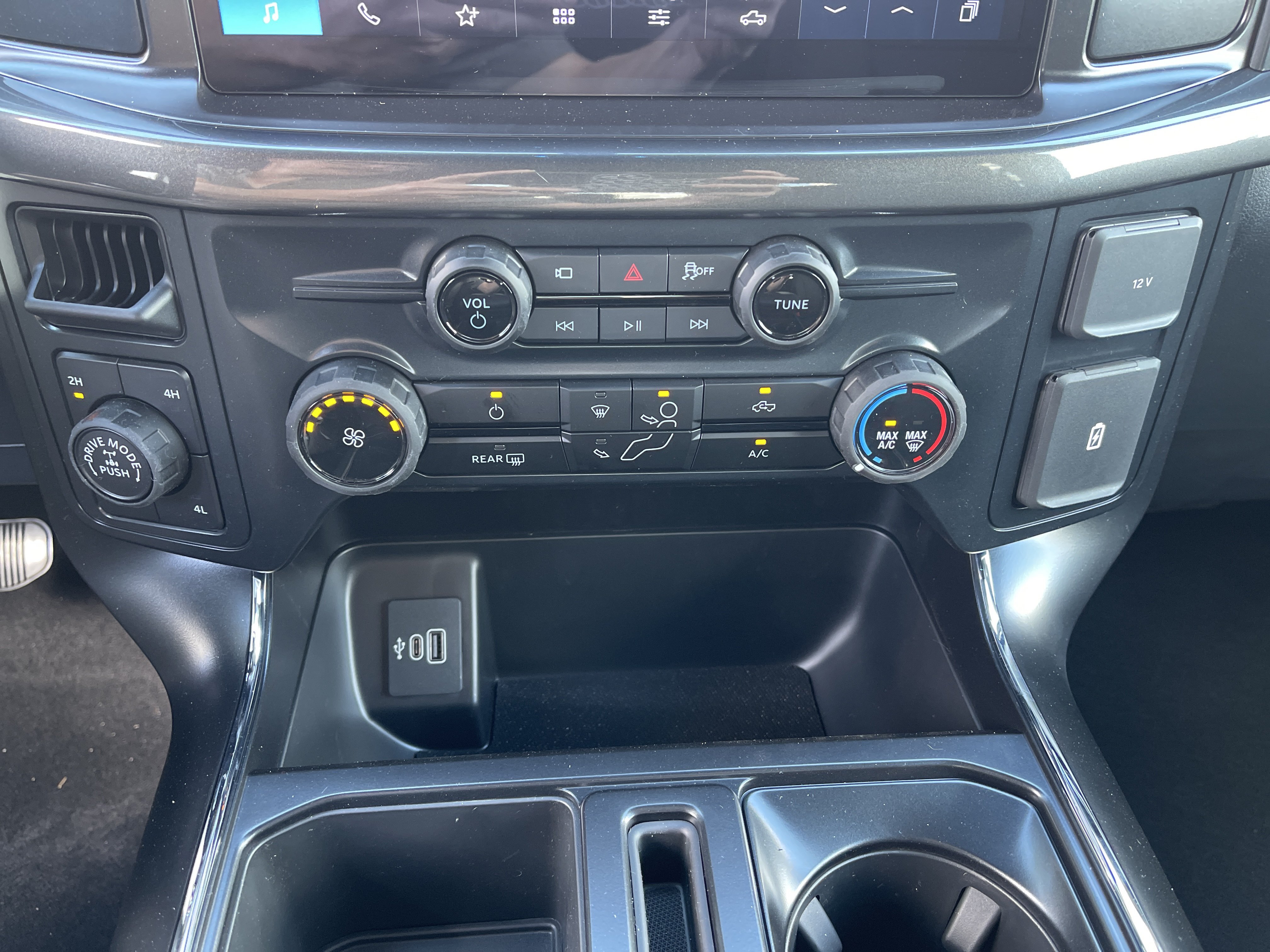 New 2026 Ford F150 STX w/ Equipment Group 200A AWD/4WD image 19