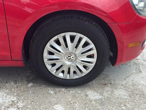 Used 2013 Volkswagen Golf 4-Door FWD image 42