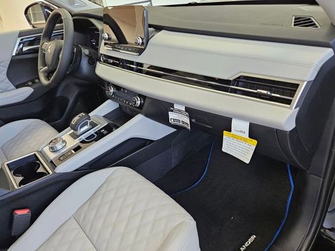 New 2025 Mitsubishi Outlander SEL AWD/4WD image 29