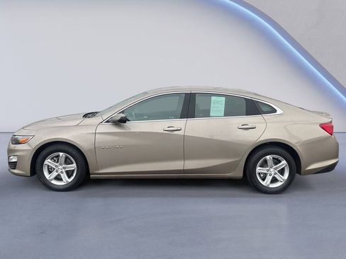 Used 2023 Chevrolet Malibu LT image 2