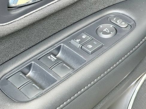 Used 2022 Honda HR-V EX image 11