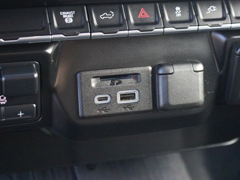 Used 2023 GMC Sierra 2500 SLE w/ SLE Value Package; AWD/4WD image 30