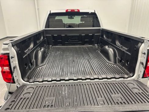 Used 2018 Chevrolet Silverado 1500 LT AWD/4WD image 7