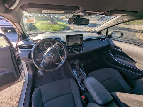 Used 2022 Toyota Corolla SE image 12