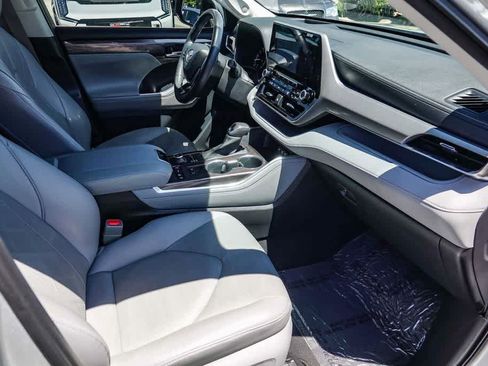 Used 2020 Toyota Highlander Platinum AWD/4WD image 15