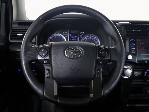 Used 2022 Toyota 4Runner TRD Off-Road Premium AWD/4WD image 26