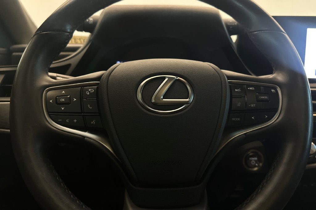 Certified 2025 Lexus ES 300h w/ Premium Package FWD image 22
