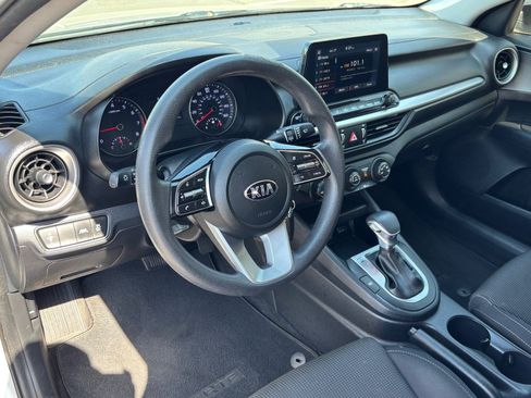 Used 2020 Kia Forte LXS FWD image 20