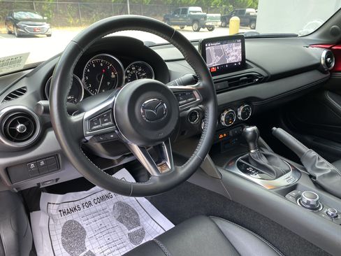Used 2022 MAZDA MX-5 Miata RF Grand Touring RWD image 29