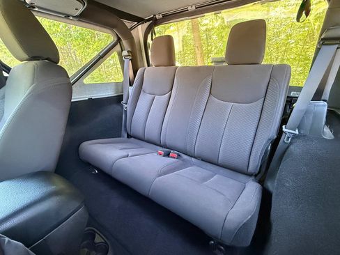 Used 2015 Jeep Wrangler Sport AWD/4WD image 17
