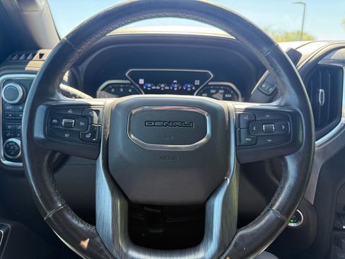 Used 2019 GMC Sierra 1500 Denali w/ Denali Ultimate Package AWD/4WD image 18