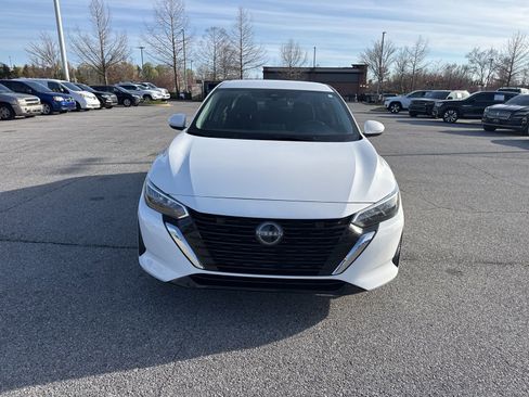 Used 2025 Nissan Sentra SV w/ All-Weather Package image 10