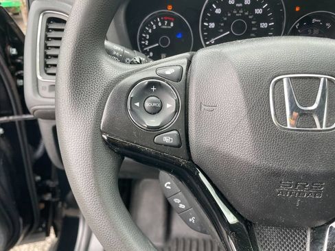 Used 2017 Honda HR-V EX image 16