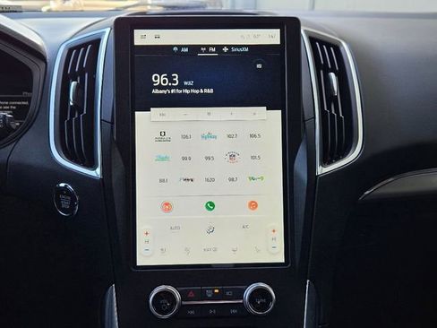 Used 2024 Ford Edge Titanium image 22