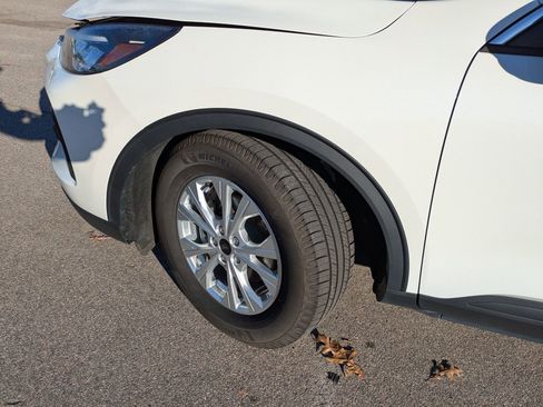 Used 2023 Ford Escape Active image 40