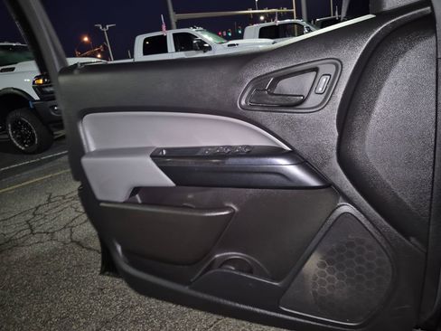 Used 2020 Chevrolet Colorado W/T w/ WT Convenience Package image 13