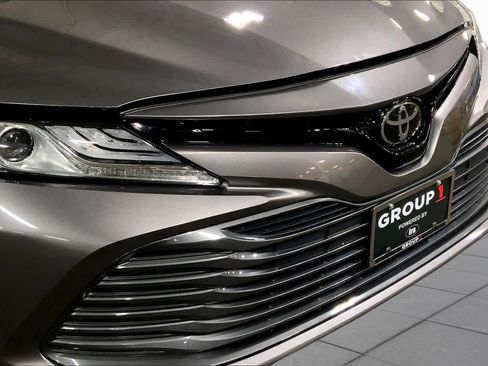 Used 2019 Toyota Camry XLE FWD image 30