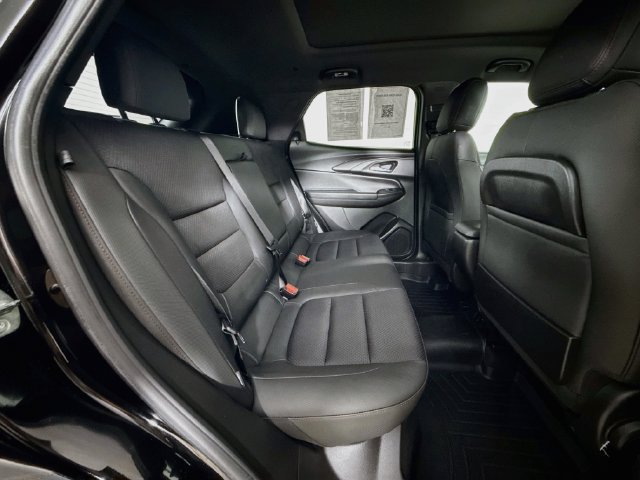 Used 2023 Chevrolet TrailBlazer RS w/ Sun and Liftgate Package AWD/4WD image 28