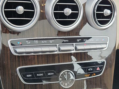 Used 2021 Mercedes-Benz C 300 4MATIC Sedan w/ Premium Package image 15