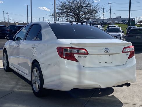 Used 2012 Toyota Camry SE image 5