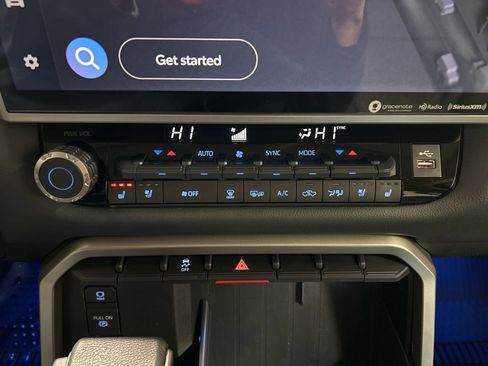 Used 2024 Toyota Tundra Limited AWD/4WD image 22