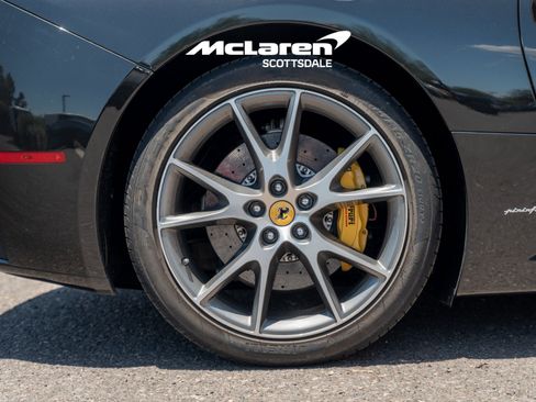 Used 2014 Ferrari California RWD image 38