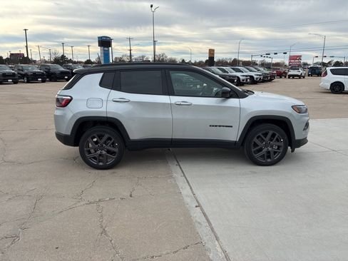 New 2026 Jeep Compass Limited w/ Sun, Sound & Navigation Group image 8