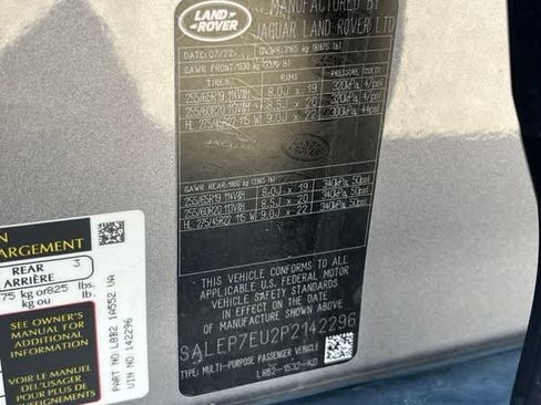 Used 2023 Land Rover Defender 110 SE AWD/4WD image 9