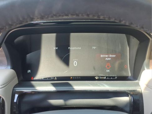 Used 2023 Lincoln Nautilus Reserve w/ Equipment Group 201A image 21