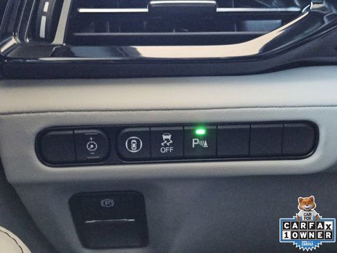 Certified 2024 Acura MDX w/ Technology Package FWD image 22