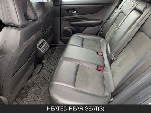 Used 2024 Nissan Ariya AWD image 15