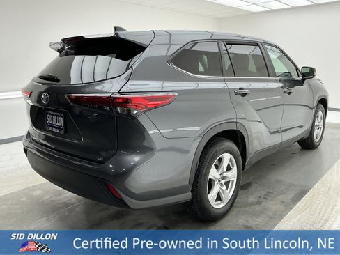 Used 2023 Toyota Highlander L image 4