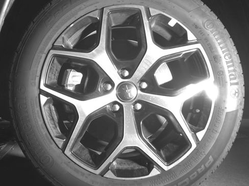 Used 2025 Jeep Compass Limited image 12