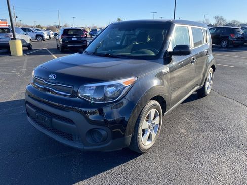 Used 2018 Kia Soul Base image 4