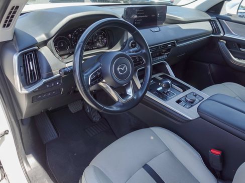 Used 2024 MAZDA CX-90 Plug-In Hybrid w/ Premium Pkg AWD/4WD image 11
