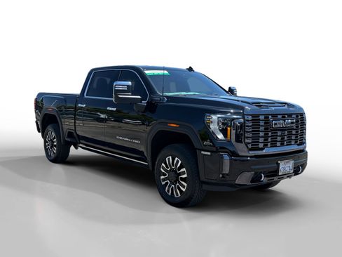 Used 2024 GMC Sierra 2500 Denali Ultimate w/ Max Trailering Package AWD/4WD image 7
