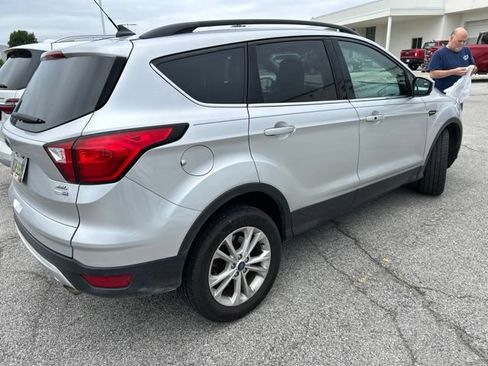Used 2019 Ford Escape SEL AWD/4WD image 5