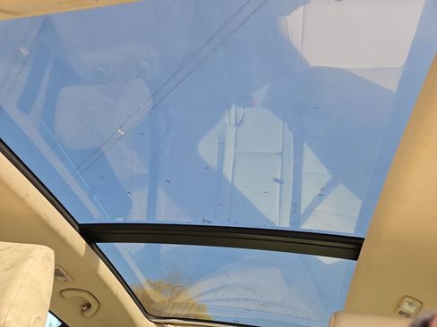 Used 2015 Volkswagen Tiguan SEL image 30